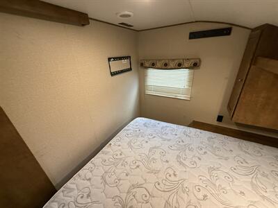 2017 CrossRoads RV Z-1 272BH   - Photo 40 - Rillito, AZ 85654