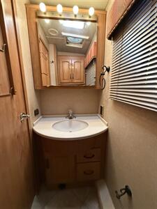 2006 Itasca Ellipse 36LD   - Photo 56 - Rillito, AZ 85654