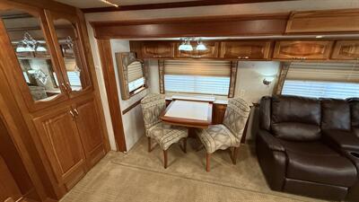 2005 Newmar MOUNTAIN AIRE 4031   - Photo 28 - Marana, AZ 85653