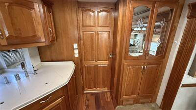 2005 Newmar MOUNTAIN AIRE 4031   - Photo 50 - Marana, AZ 85653