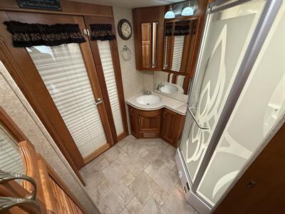 2005 Newmar MOUNTAIN AIRE 4031   - Photo 52 - Marana, AZ 85653