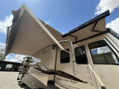 2005 Newmar MOUNTAIN AIRE 4031   - Photo 11 - Marana, AZ 85653