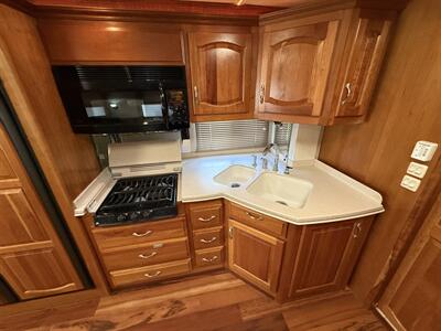 2005 Newmar MOUNTAIN AIRE 4031   - Photo 40 - Marana, AZ 85653