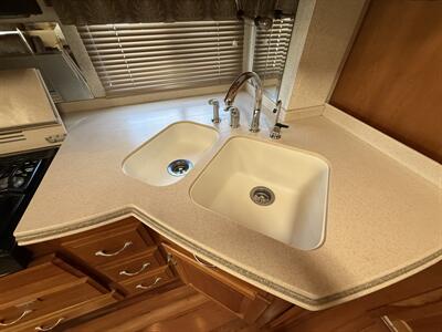 2005 Newmar MOUNTAIN AIRE 4031   - Photo 41 - Marana, AZ 85653