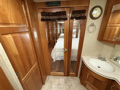 2005 Newmar MOUNTAIN AIRE 4031   - Photo 63 - Marana, AZ 85653