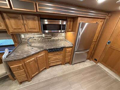 2018 Tiffin Allegro Red 33AA   - Photo 55 - Rillito, AZ 85654