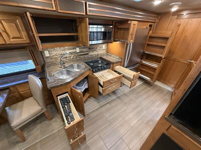 2018 Tiffin Allegro Red 33AA   - Photo 73 - Rillito, AZ 85654