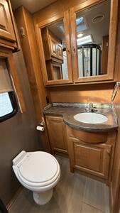 2018 Tiffin Allegro Red 33AA   - Photo 75 - Rillito, AZ 85654