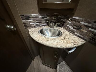 2018 Thor Four Winds 24F - Photo 45 - Rillito, AZ 85654