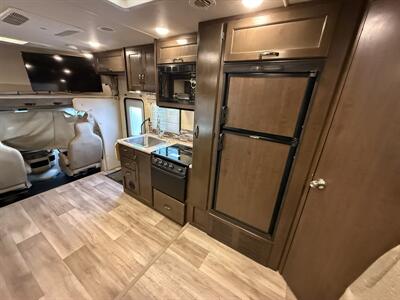 2018 Thor Four Winds 24F - Photo 22 - Rillito, AZ 85654