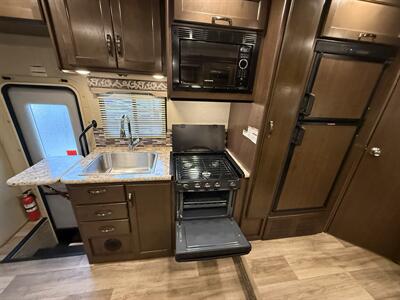 2018 Thor Four Winds 24F - Photo 36 - Rillito, AZ 85654
