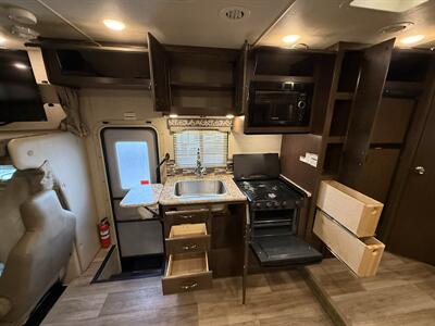 2018 Thor Four Winds 24F - Photo 37 - Rillito, AZ 85654