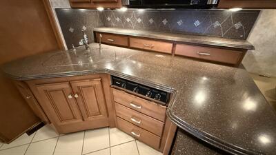 2012 Winnebago Journey 42E   - Photo 30 - Rillito, AZ 85654