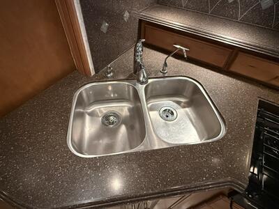 2012 Winnebago Journey 42E   - Photo 33 - Rillito, AZ 85654