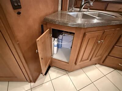 2012 Winnebago Journey 42E   - Photo 32 - Rillito, AZ 85654