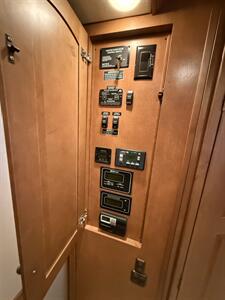 2012 Winnebago Journey 42E   - Photo 65 - Rillito, AZ 85654