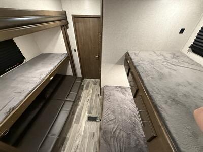 2021 Keystone Cougar 32BHS   - Photo 65 - Marana, AZ 85653