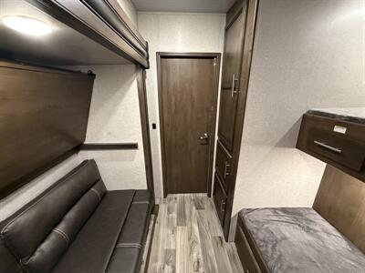 2021 Keystone Cougar 32BHS   - Photo 67 - Marana, AZ 85653