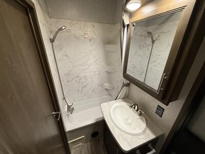 2021 Keystone Cougar 32BHS   - Photo 49 - Marana, AZ 85653