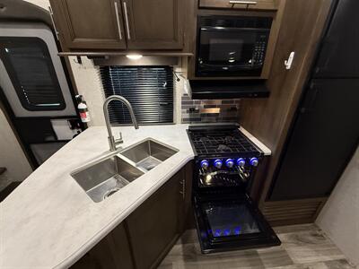 2021 Keystone Cougar 32BHS   - Photo 39 - Marana, AZ 85653