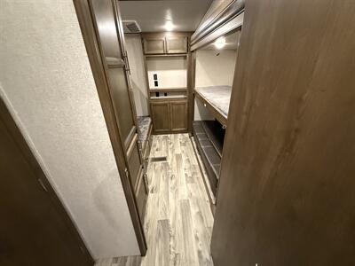 2021 Keystone Cougar 32BHS   - Photo 52 - Marana, AZ 85653