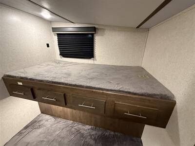 2021 Keystone Cougar 32BHS   - Photo 61 - Marana, AZ 85653