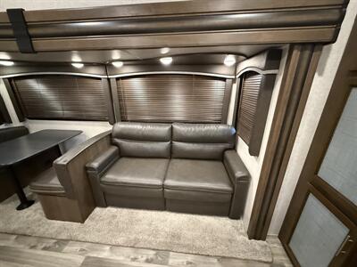 2021 Keystone Cougar 32BHS   - Photo 27 - Marana, AZ 85653