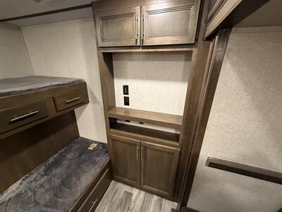 2021 Keystone Cougar 32BHS   - Photo 59 - Marana, AZ 85653