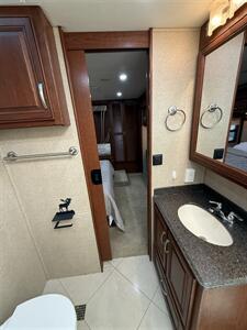 2014 FOREST RIVER BERKSHIRE 400QL   - Photo 36 - Rillito, AZ 85654