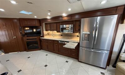 2014 FOREST RIVER BERKSHIRE 400QL   - Photo 16 - Rillito, AZ 85654