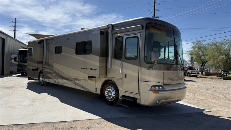 2005 Newmar Dutch Star 4023  