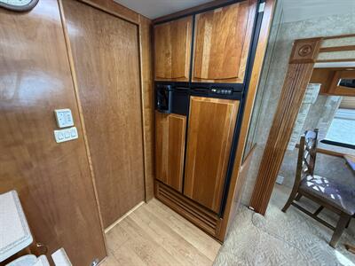 2005 Newmar Dutch Star 4023 - Photo 27 - Rillito, AZ 85654