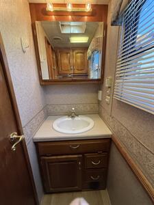 2005 Newmar Dutch Star 4023 - Photo 41 - Rillito, AZ 85654