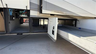 2005 Newmar Dutch Star 4023 - Photo 68 - Rillito, AZ 85654