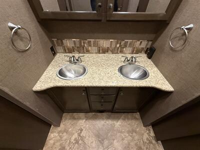 2017 Thor Windsport 34P   - Photo 52 - Rillito, AZ 85654