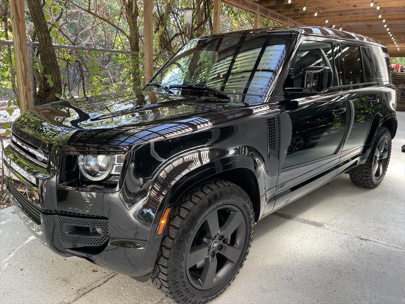 2023 Land Rover Defender 110 V8   - Photo 2 - Nashville, TN 37203