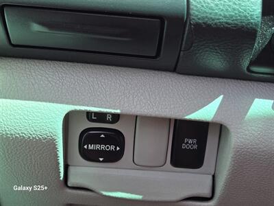 2006 Lexus RX 400h 4WD - NAVIGATION -- ** HYBRID **   - Photo 25 - Roseville, CA 95678
