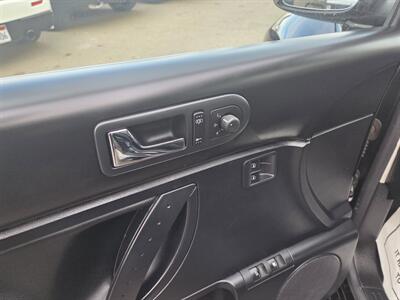 2009 Volkswagen Beetle Base PZEV   - Photo 10 - Roseville, CA 95678