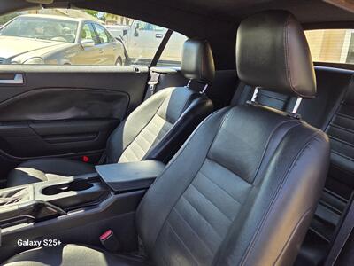 2006 Ford Mustang GT Deluxe - 5 SPEED MANUAL - Photo 12 - Roseville, CA 95678
