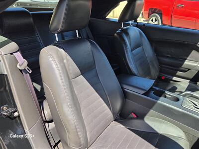2006 Ford Mustang GT Deluxe - 5 SPEED MANUAL - Photo 19 - Roseville, CA 95678