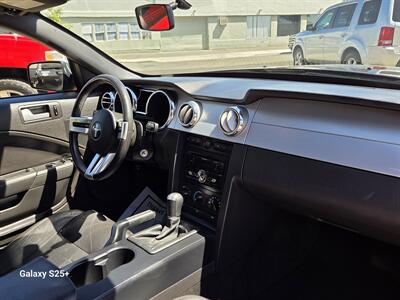 2006 Ford Mustang GT Deluxe - 5 SPEED MANUAL - Photo 16 - Roseville, CA 95678