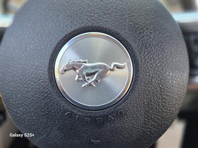 2011 Ford Mustang V6   - Photo 9 - Roseville, CA 95678
