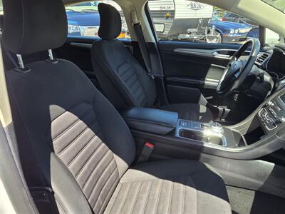 2019 Ford Fusion Hybrid SE   - Photo 15 - Roseville, CA 95678