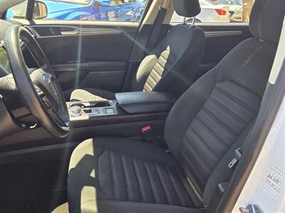 2019 Ford Fusion Hybrid SE   - Photo 8 - Roseville, CA 95678