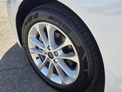 2019 Ford Fusion Hybrid SE   - Photo 5 - Roseville, CA 95678