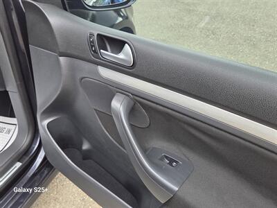 2009 Volkswagen GTI Base PZEV - Photo 17 - Roseville, CA 95678