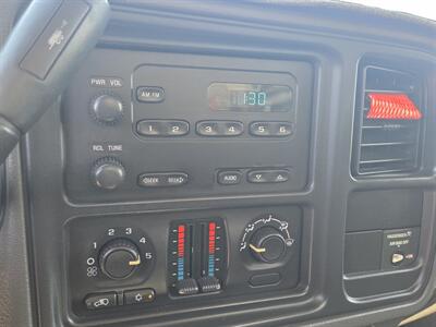 2004 GMC Sierra 2500HD Work Truck 4X4 - Photo 17 - Roseville, CA 95678