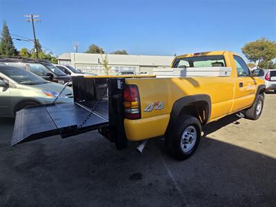 2004 GMC Sierra 2500HD Work Truck 4X4 - Photo 10 - Roseville, CA 95678