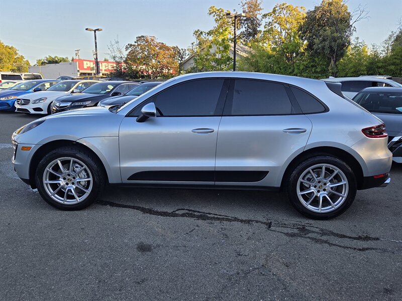 2016 Porsche Macan S photo 3