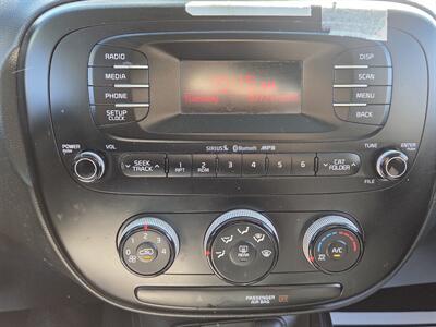2015 Kia Soul   - Photo 16 - Roseville, CA 95678